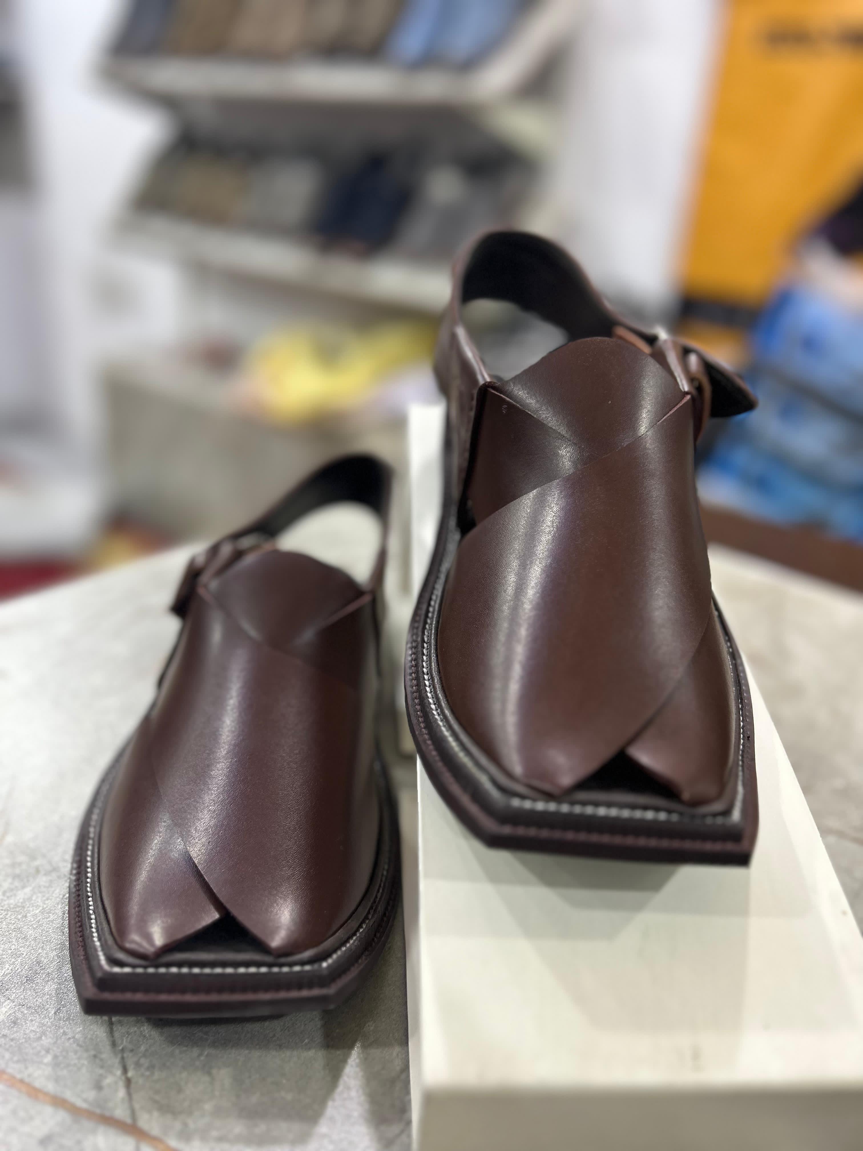 Pazawar Dark Brown